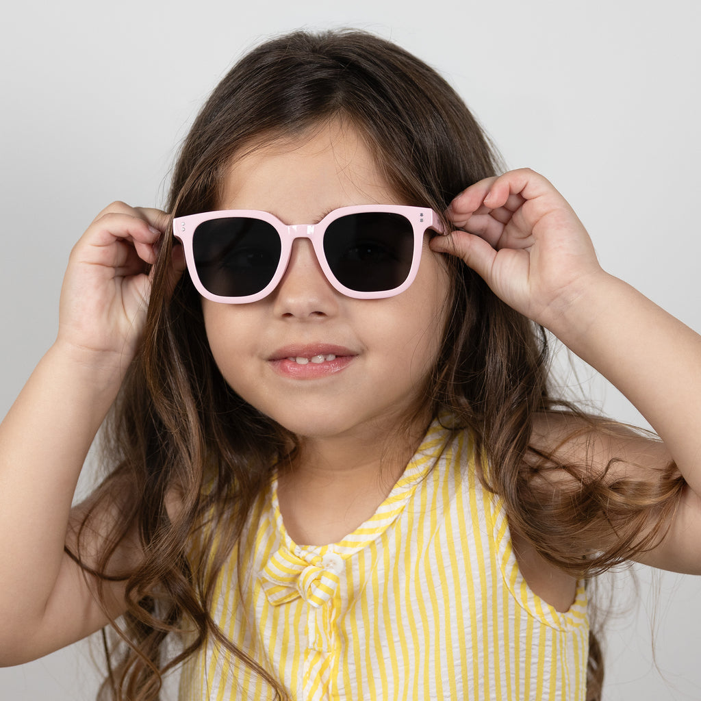 playdate | weekend energy kids sunglasses